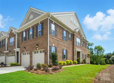 12064 Lavinia Ln, Charlotte, NC 28277