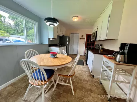 Kitchen - 657 Arrowhead Trl, Marion, NC 28752 photo 1 of 3