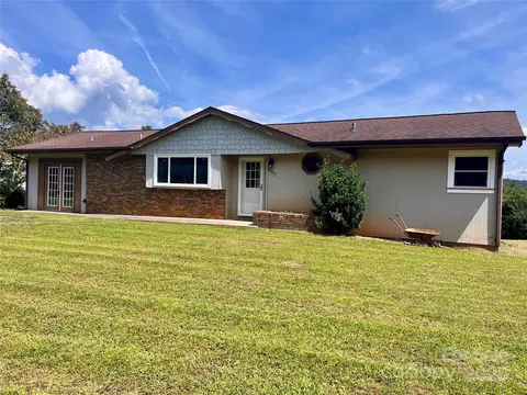 657 Arrowhead Trl, Marion, NC 28752