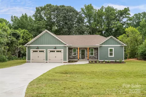 2618 Polo Ln, Maiden, NC 28650