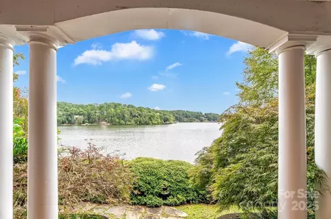 126 Winwood Cir, Granite Falls, NC 28630