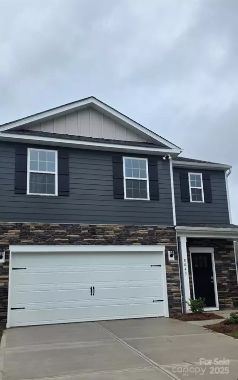 8043 Plymouth Dr, Sherrills Ford, NC 28673