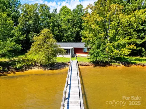 5350 Commodore Pl, Clover, SC 29710 photo 2