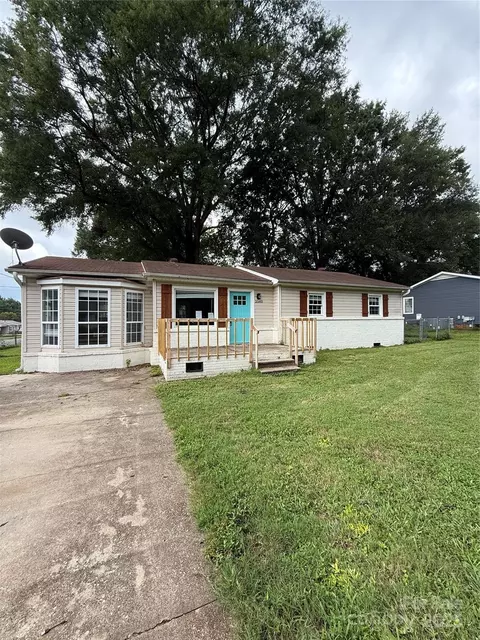 2560 Oakwood Ave, Concord, NC 28027