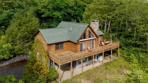 807 Pine Tree Rd, Spruce Pine, NC 28777