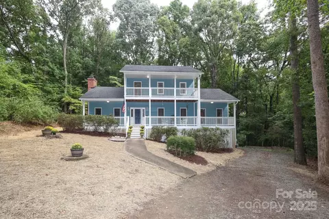 7010 Rock Island Rd, Charlotte, NC 28278