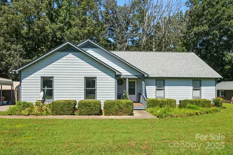 2402 Bearskin Ln, Monroe, NC 28110 photo 4