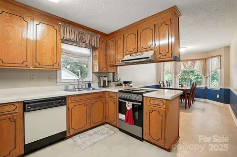 2402 Bearskin Ln, Monroe, NC 28110 photo 14
