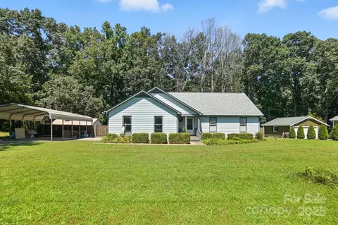 2402 Bearskin Ln, Monroe, NC 28110 photo 2