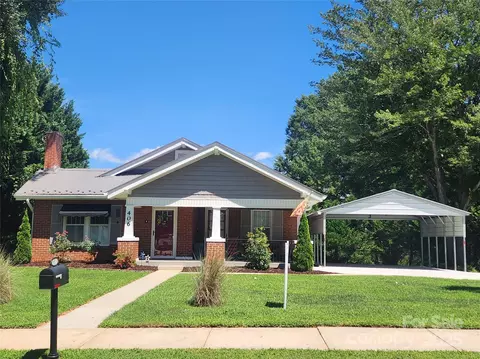 406 Lenoir St, Morganton, NC 28655