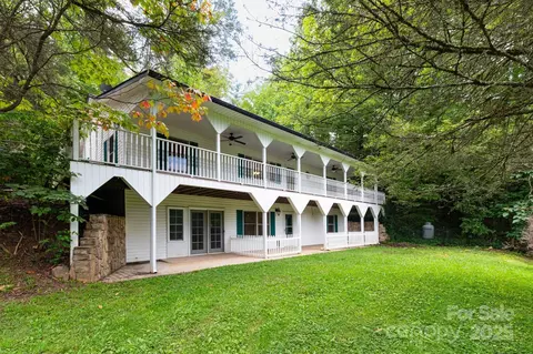 154 Mccracken Rd, Bryson City, NC 28713