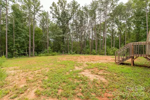 Exterior - 8115 Oaktree St, Sharon, SC 29742 photo 2 of 3