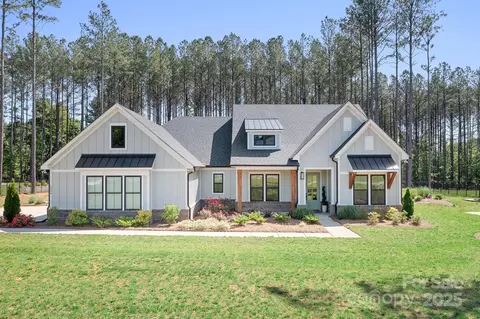 2396 Lee Lawing Rd, Lincolnton, NC 28092