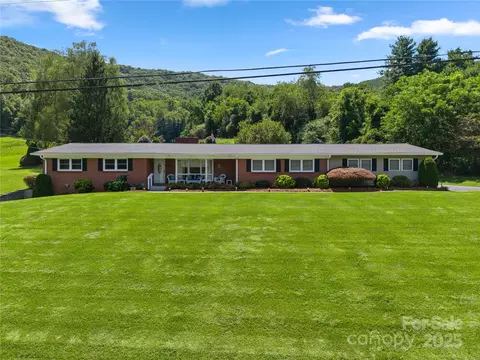 111 Curtis Creek Rd, Candler, NC 28715