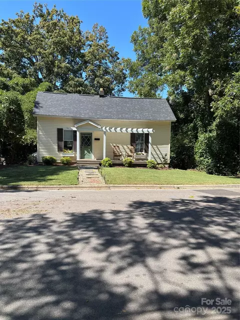 505 S Academy St, Mooresville, NC 28117