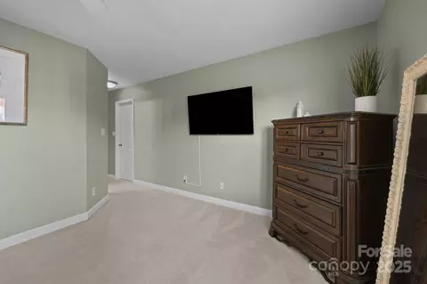 Bedroom - 18405 Harborside Dr, Cornelius, NC 28031 photo 4 of 7
