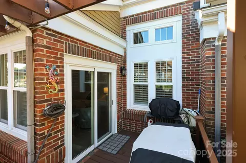 Exterior - 18405 Harborside Dr, Cornelius, NC 28031 photo 7 of 10