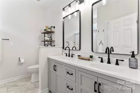 Bath - 1836 Danny Ct, Matthews, NC 28105 photo 1 of 3