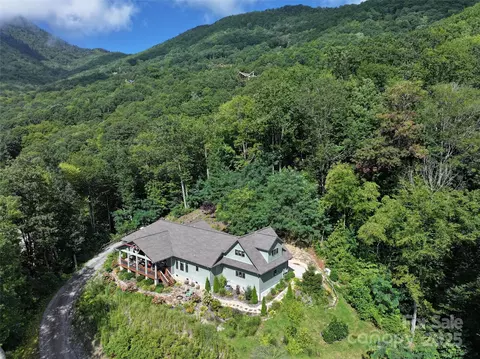 70 Flying Hawk Trl, Waynesville, NC 28786