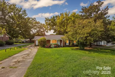 1109 W Edgemont Dr, Lancaster, SC 29720