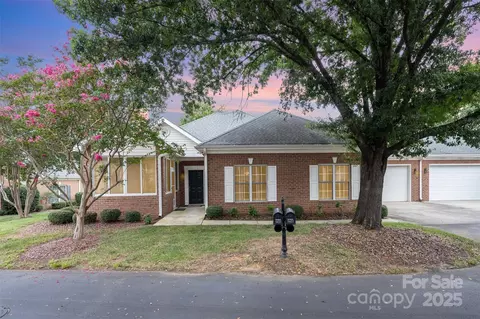 11431 Olde Turnbury Ct, Charlotte, NC 28277