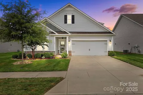 107 Asher Ln, Mooresville, NC 28115