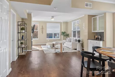405 W 7th 300 St #300, Charlotte, NC 28202