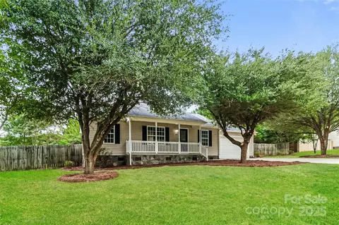 2004 Beau Dr, Stanley, NC 28164