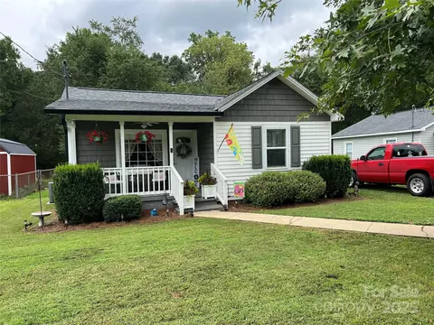 1045 Hoover Ave, Mount Holly, NC 28120