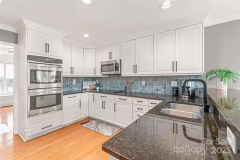Kitchen - 421 Cranborne Chase Dr, Fort Mill, SC 29708 photo 1 of 8