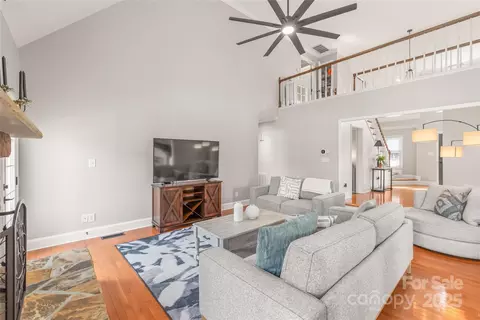 Living - 421 Cranborne Chase Dr, Fort Mill, SC 29708 photo 3 of 5