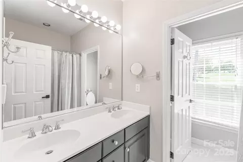 Bath - 421 Cranborne Chase Dr, Fort Mill, SC 29708 photo 6 of 6