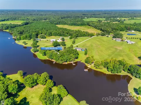3051 Bucks Dr, Lancaster, SC 29720 photo 4