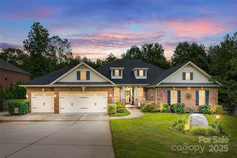 244 Mills Plantation Cir, Troutman, NC 28166
