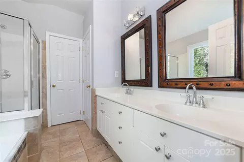 Bath - 200 Sidney Ct, Monroe, NC 28110 photo 1 of 3