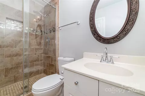 Bath - 200 Sidney Ct, Monroe, NC 28110 photo 3 of 3