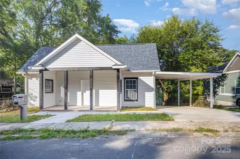 962 13th St, Lancaster, SC 29720