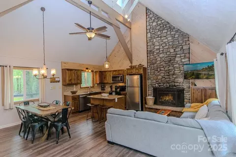 114 Locust Ridge Rd, Beech Mountain, NC 28604