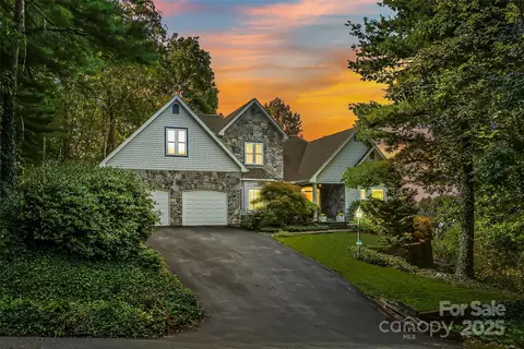 506 Kings Rdg, Asheville, NC 28804