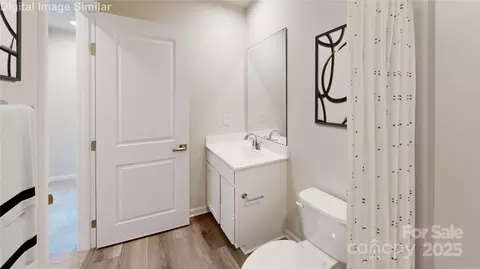 Entry Way - 3233 Riverbend St, Hickory, NC 28602 photo 1 of 1