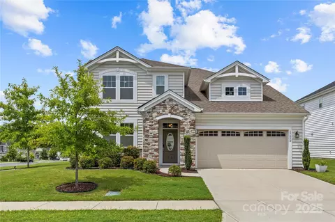 17034 Carolina Pine Row, Charlotte, NC 28278