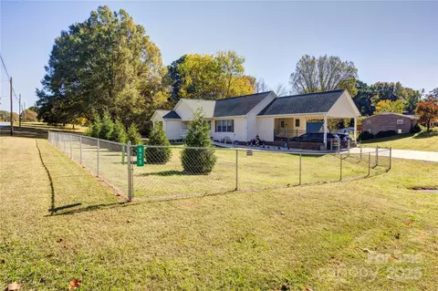 625 Fisher St, Concord, NC 28027