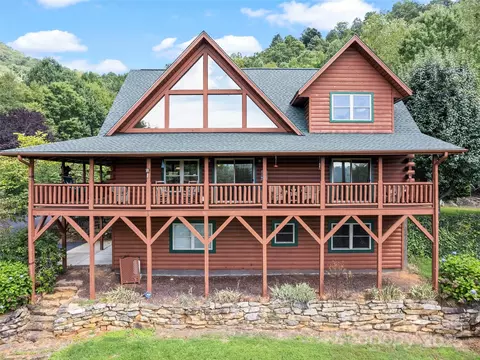 432 Raccoon Pointe Pointe, Canton, NC 28716