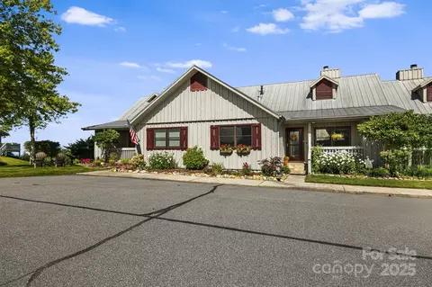 33 Eagles Nest S 103 Ct S #103, Mars Hill, NC 28754