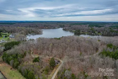 175 Harborgate 201 Dr #201, Denton, NC 27239