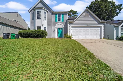 2010 Mallard Woods Pl, Charlotte, NC 28262