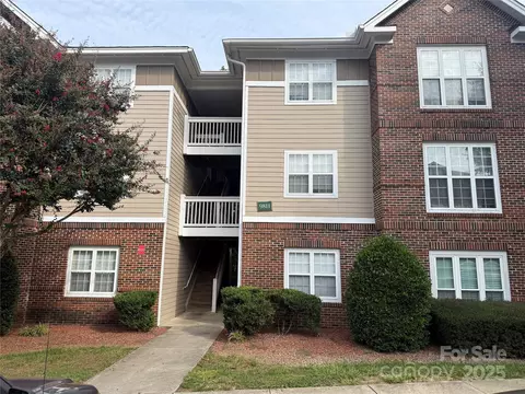 9811 Campus Walk C Ln #C, Charlotte, NC 28262