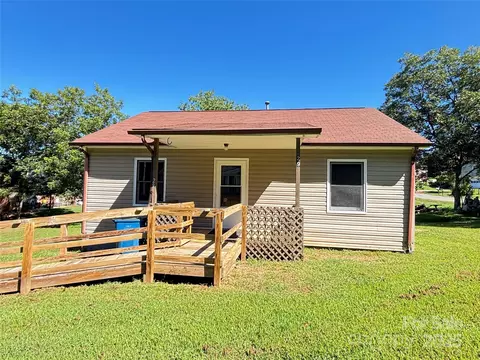 29 Ashley St, Granite Falls, NC 28630