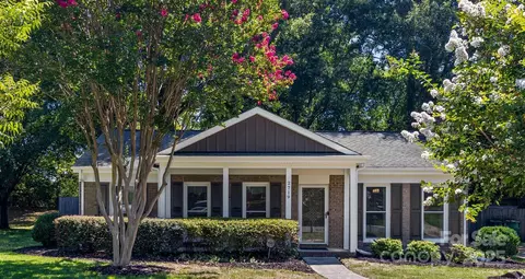 2719 Lytham Dr, Charlotte, NC 28210