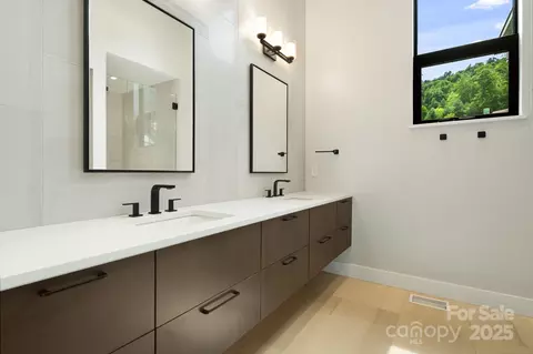 Bath - 29 Switchgrass 405 Way #405, Sylva, NC 28779 photo 2 of 5